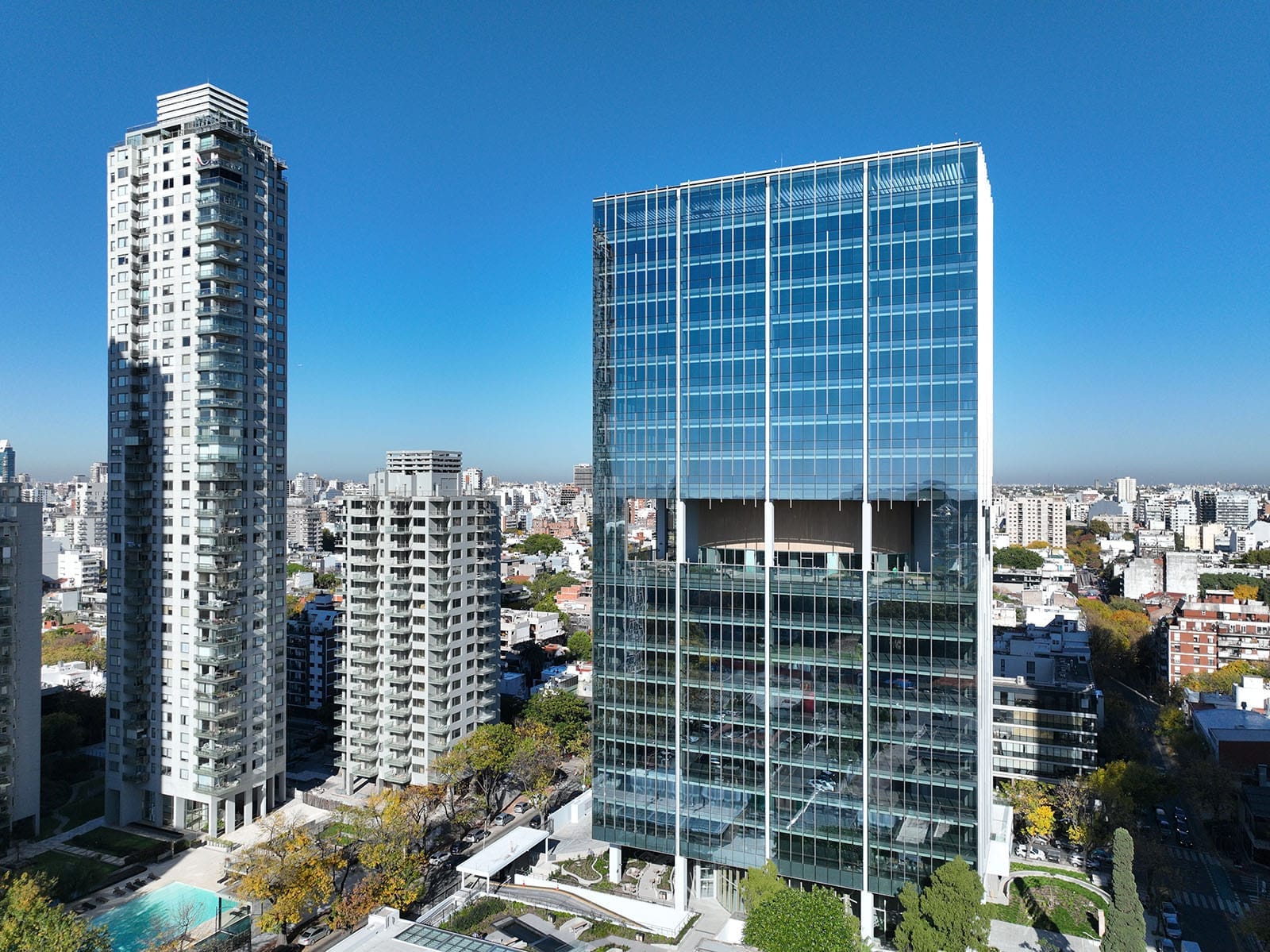 Exterior de la torre del Centro Empresarial Núñez